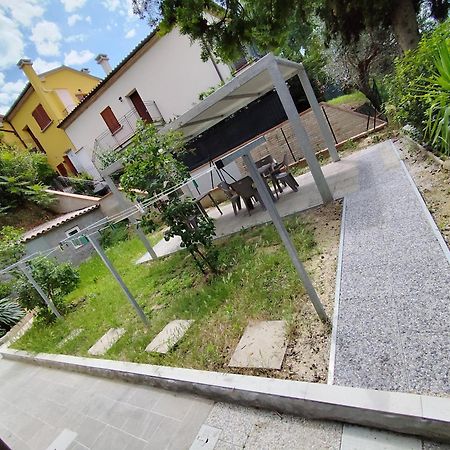 Villa Paoletti, Appartamento Confortevole Nel Cuore Di Gradara Eksteriør billede