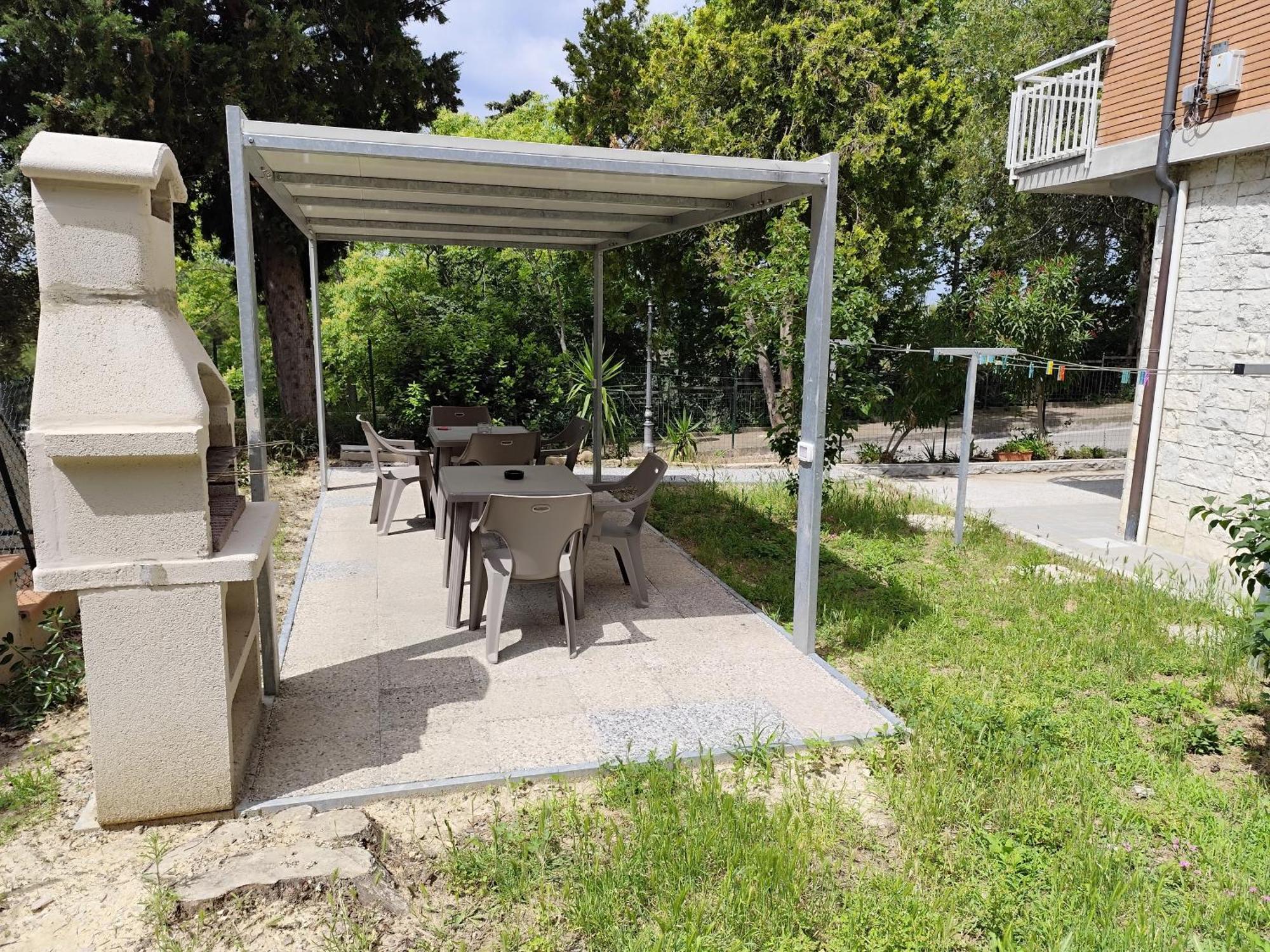 Villa Paoletti, Appartamento Confortevole Nel Cuore Di Gradara Eksteriør billede